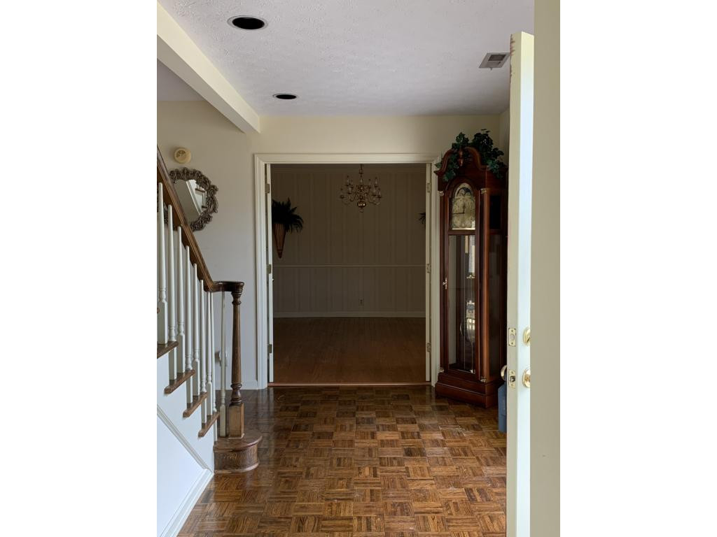 105 Scotland Road Kingsport, TN 37660 - Photo 10 of 36 Formal Dining Room