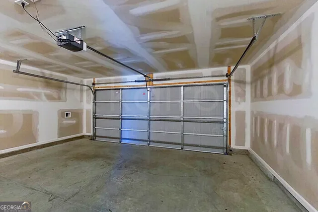 a view of an empty garage