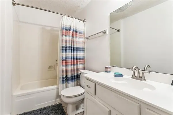 $2,000 | 202 Laurel Court, Luling, LA 70070