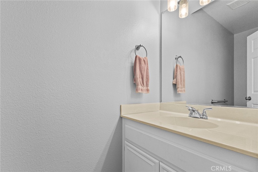 29579 Cara Way Temecula, CA 92591 - Photo 12 of 39 half bath