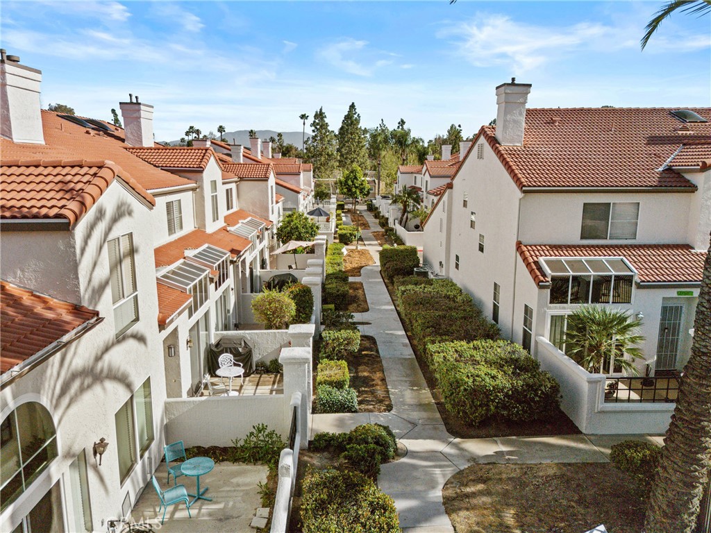 29579 Cara Way Temecula, CA 92591 - Photo 3 of 39