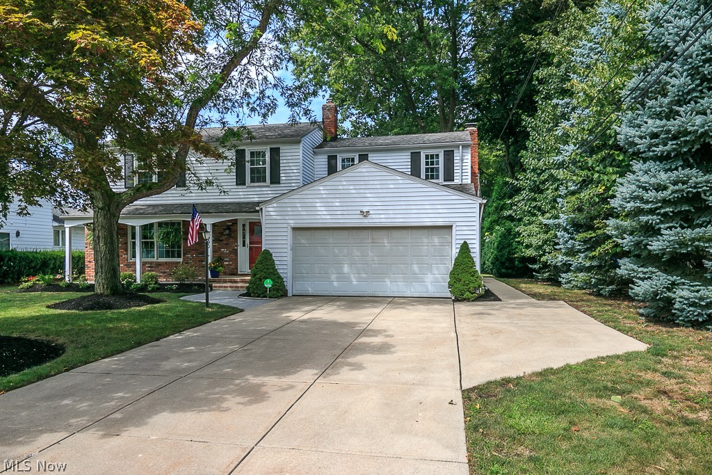 990 Roland Road Cleveland, OH 44124 - Photo 2 of 30