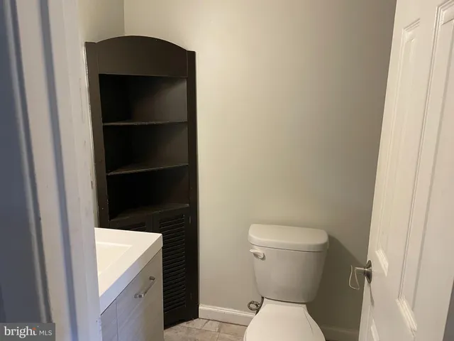 a bathroom with a toilet