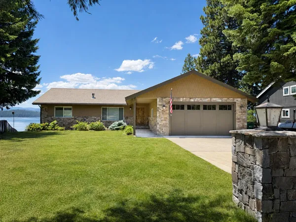 $1,400,000 | 1127 Lassen View Drive, Westwood, CA 96137