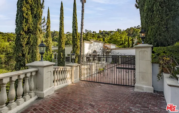 $3,995,000 | 3780 1/2 Multiview Drive, Los Angeles, CA 90068