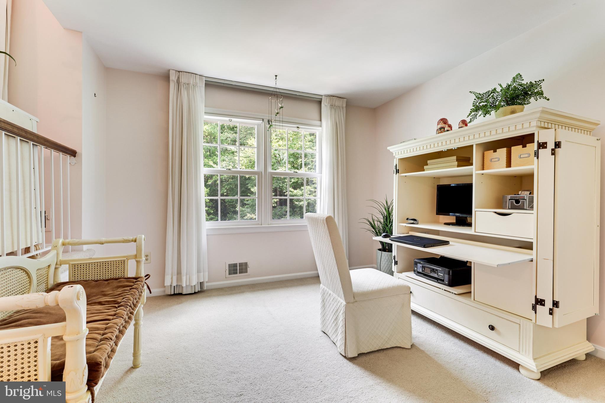 5258 O'Faly Road Fairfax, VA 22030 - Photo 21 of 57 Primary Sitting room or home office
