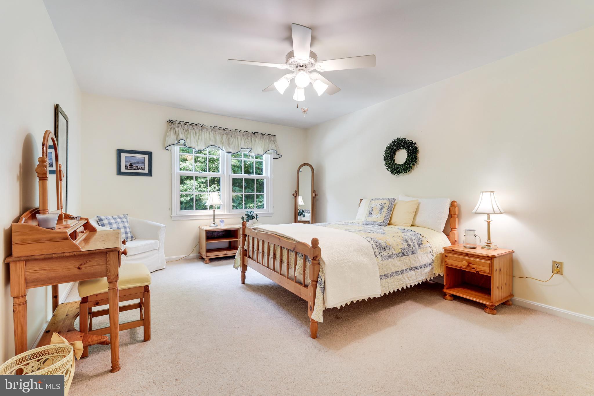 5258 O'Faly Road Fairfax, VA 22030 - Photo 24 of 57 Bedroom 2 w/walk in closet