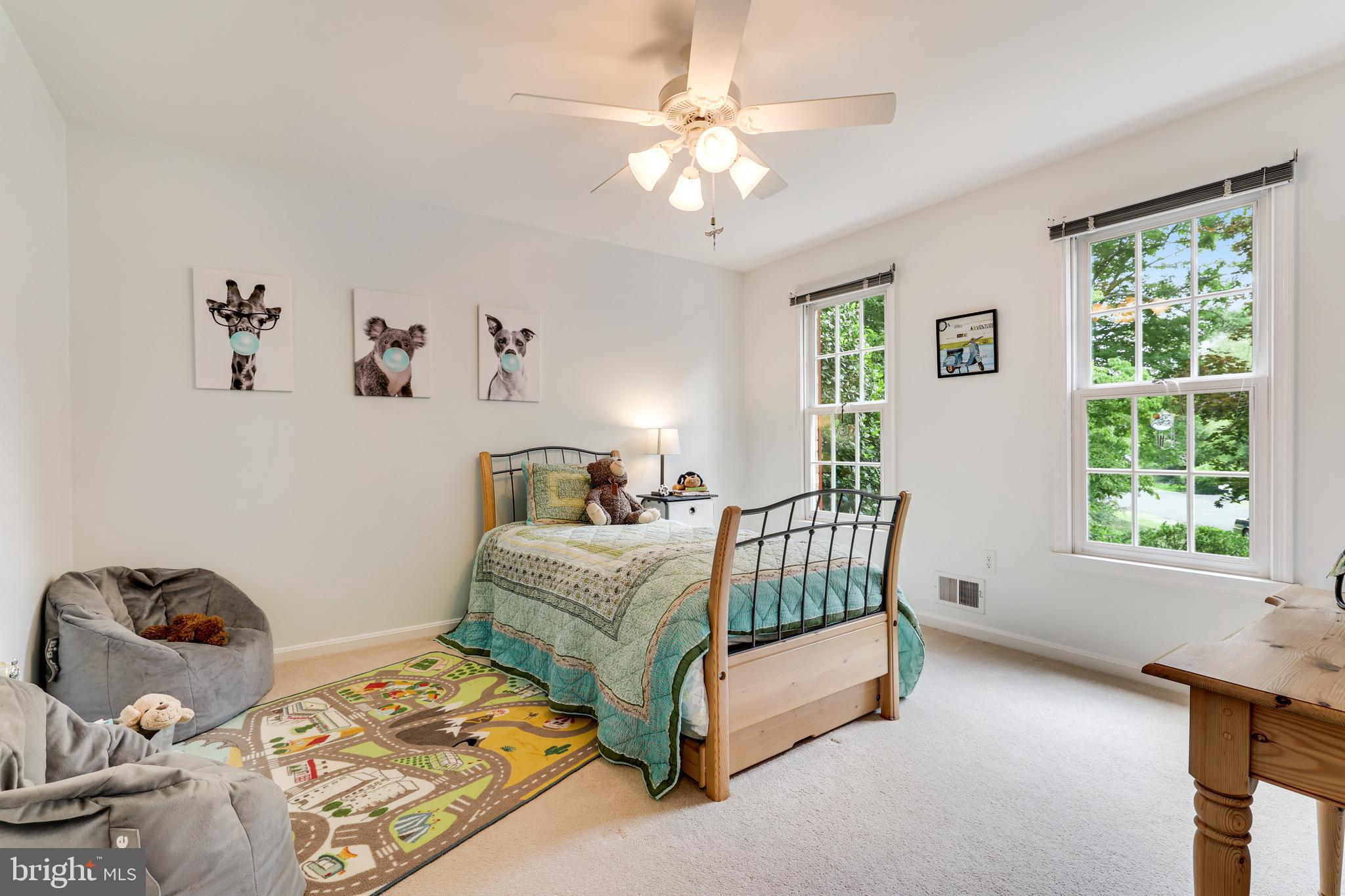 5258 O'Faly Road Fairfax, VA 22030 - Photo 25 of 57 Bedroom 3 with walk in closet