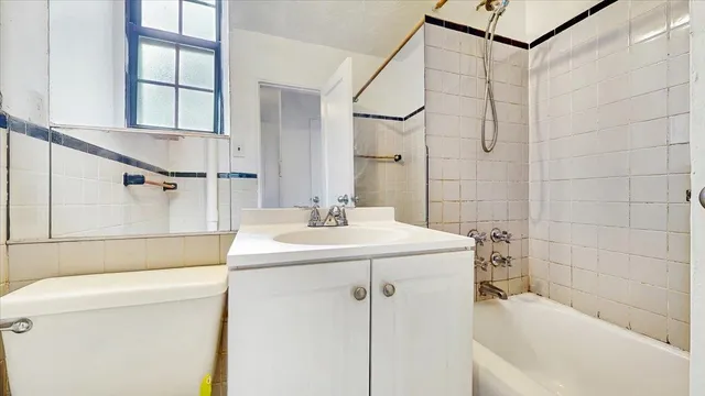 $228,000 | 144-15 78th Road, Unit 3A | Kew Gardens Hills