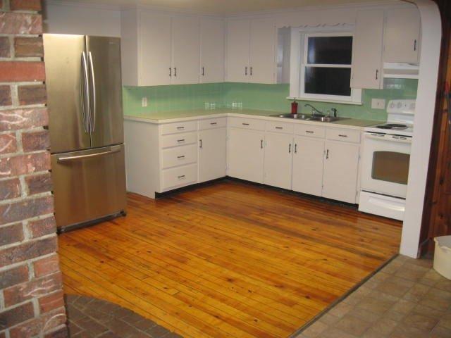 18 Hanson Ridge Road Sanford, ME 04073 - Photo 8 of 13 Kitchen