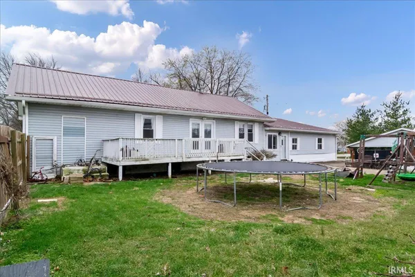 $139,900 | 907 East Locust Street, Fort Branch, IN 47648