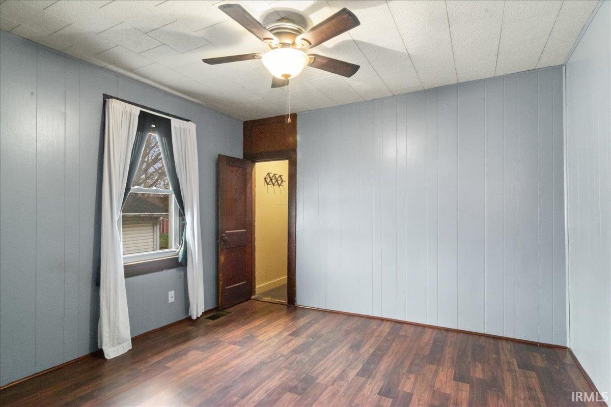 907 East Locust Street Fort Branch, IN 47648 - Photo 11 of 17