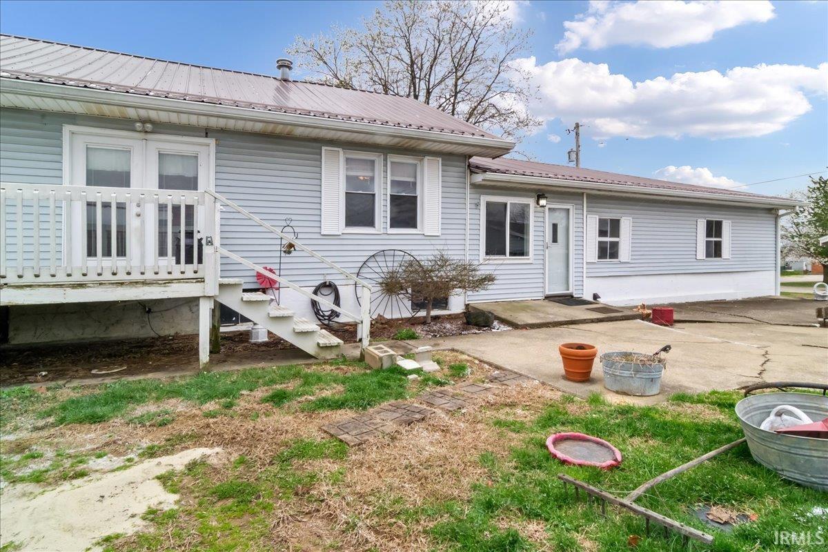 907 East Locust Street Fort Branch, IN 47648 - Photo 4 of 17