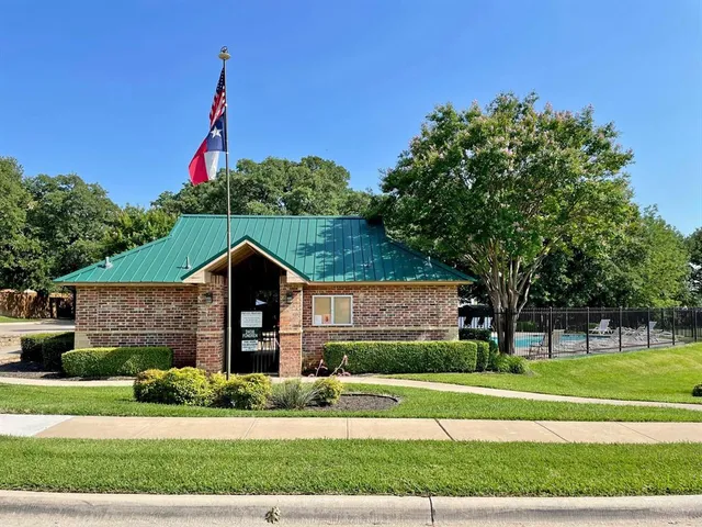 a view of a outdoor space