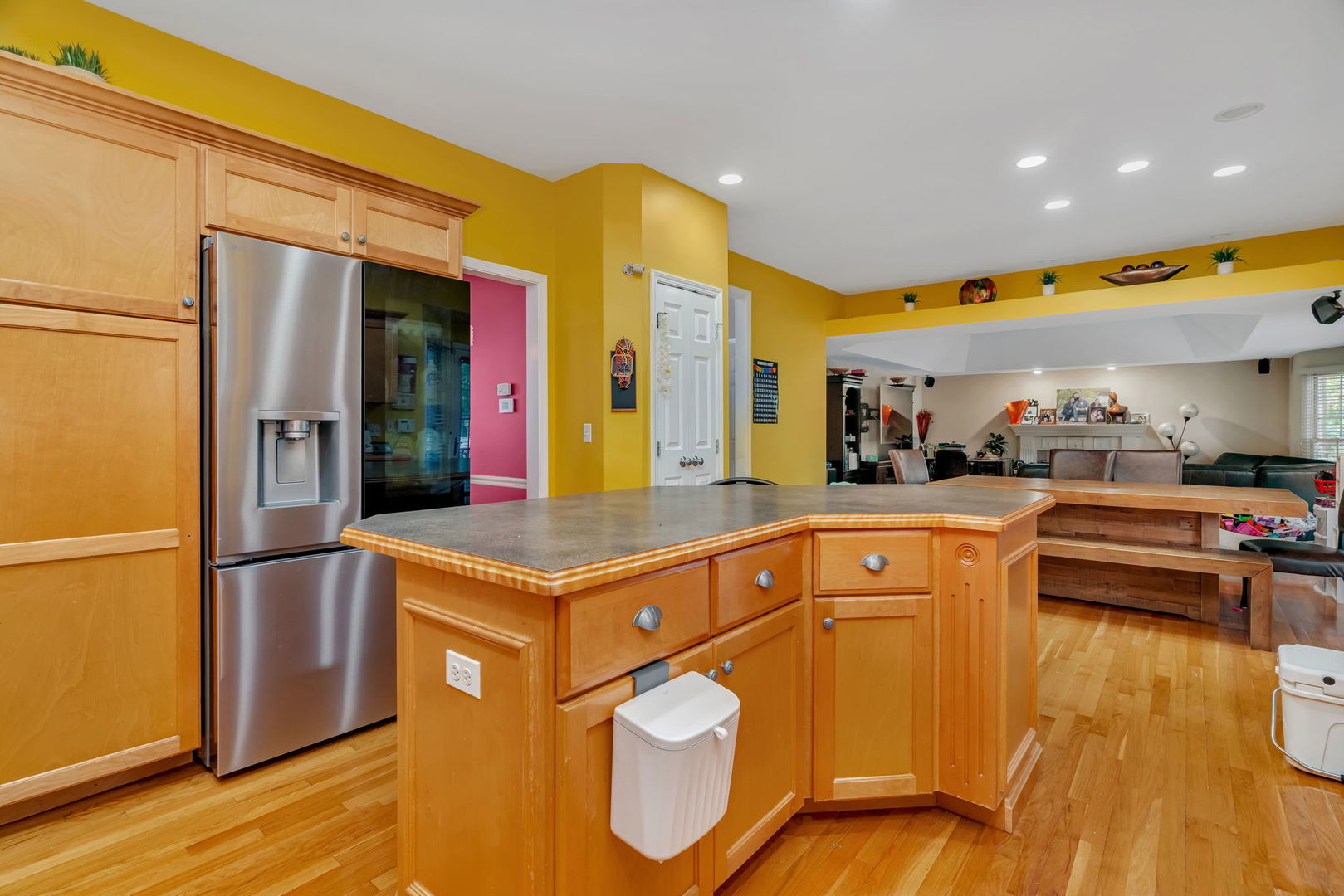 745 Feather Sound Drive Bolingbrook, IL 60440 - Photo 8 of 38 a kitchen that has a lot of cabinets in it