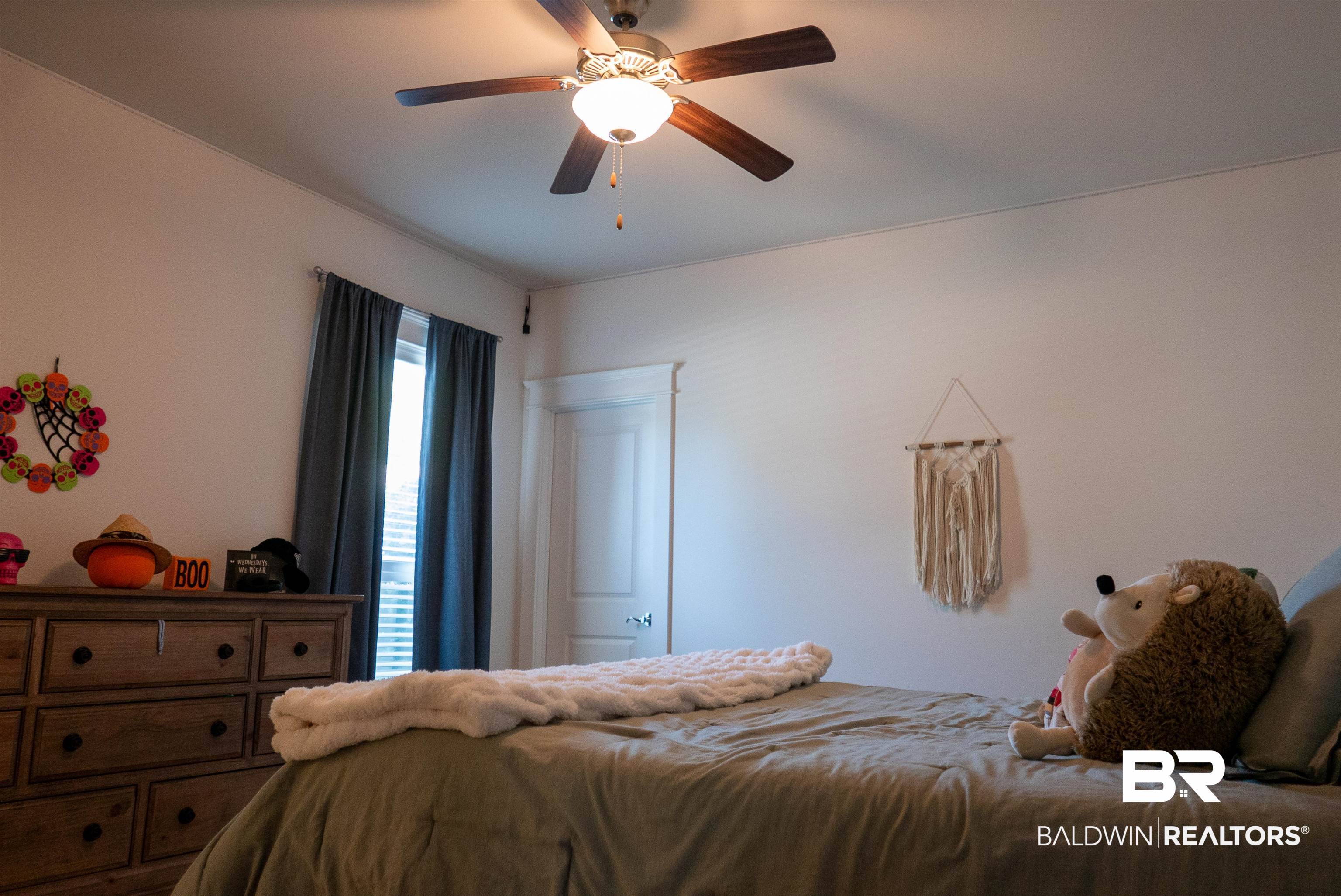 6684 Garrison Drive Daphne, AL 36527 - Photo 21 of 35 Bedroom with ceiling fan
