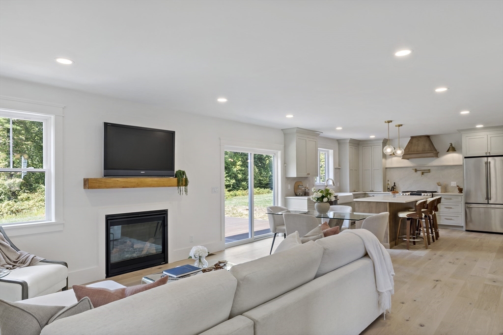 22 BUCKLIN Drive Rehoboth, MA 02769 - Photo 11 of 38