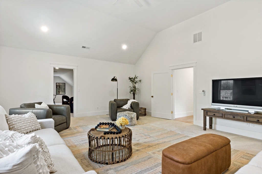 22 BUCKLIN Drive Rehoboth, MA 02769 - Photo 34 of 38