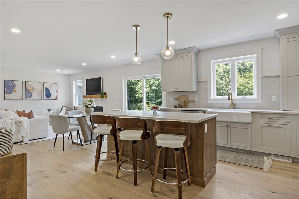 22 BUCKLIN Drive Rehoboth, MA 02769 - Photo 9 of 38