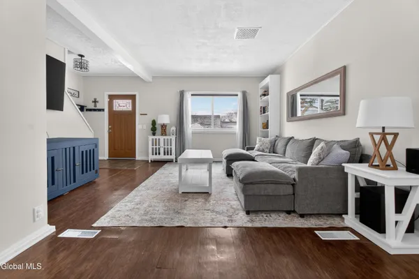 $249,900 | 25 Pearl Street, Victory, NY 12871