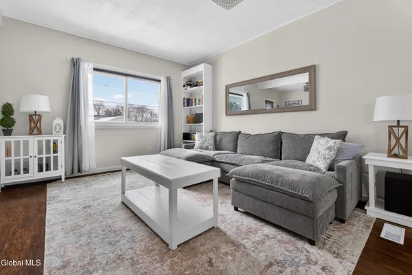 $249,900 | 25 Pearl Street, Victory, NY 12871