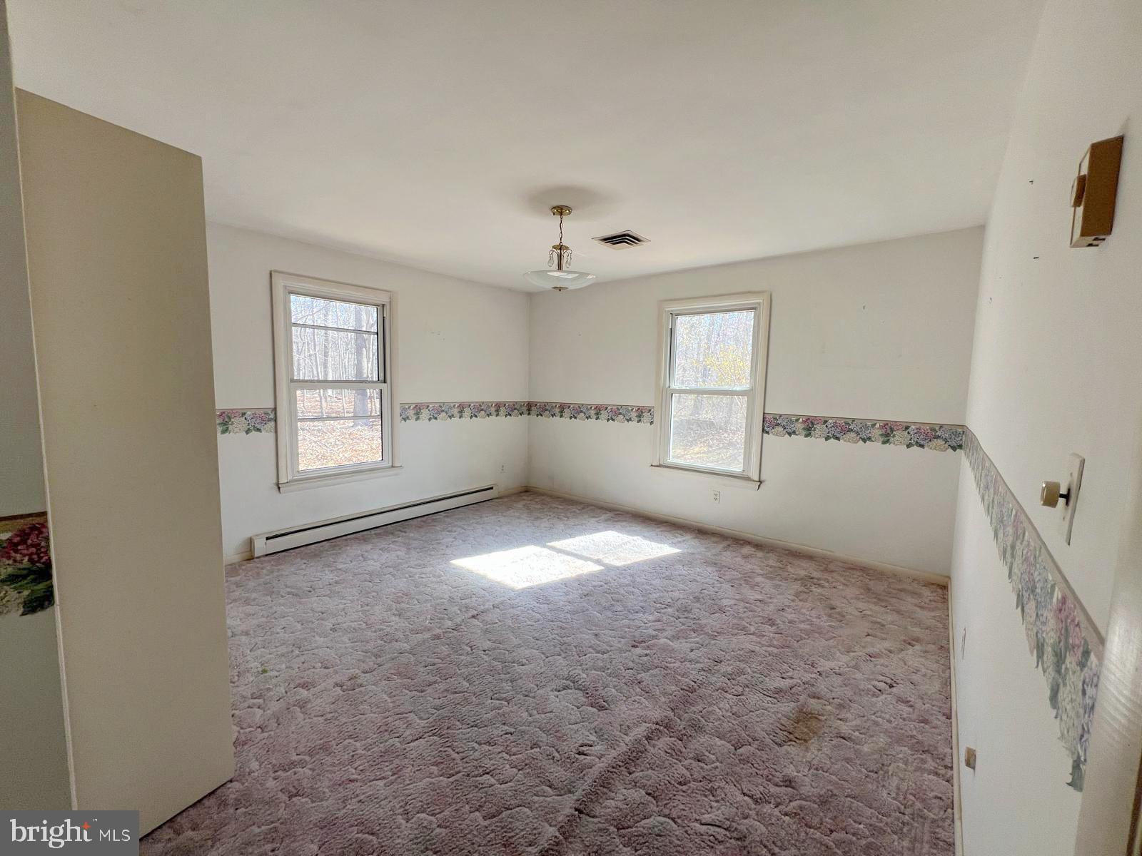 5709 Turner Road Broad Run, VA 20137 - Photo 11 of 20 Bright and spacious room with charm.