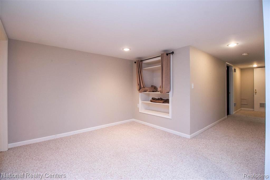 187 Old Perch Road Rochester Hills, MI 48309 - Photo 25 of 35