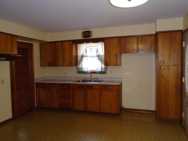 755 North 39th Road Triumph, IL 61371 - Photo 3 of 17