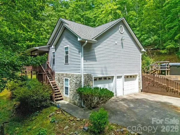 $519,000 | 144 Lakeland Drive, Pisgah Forest, NC 28768