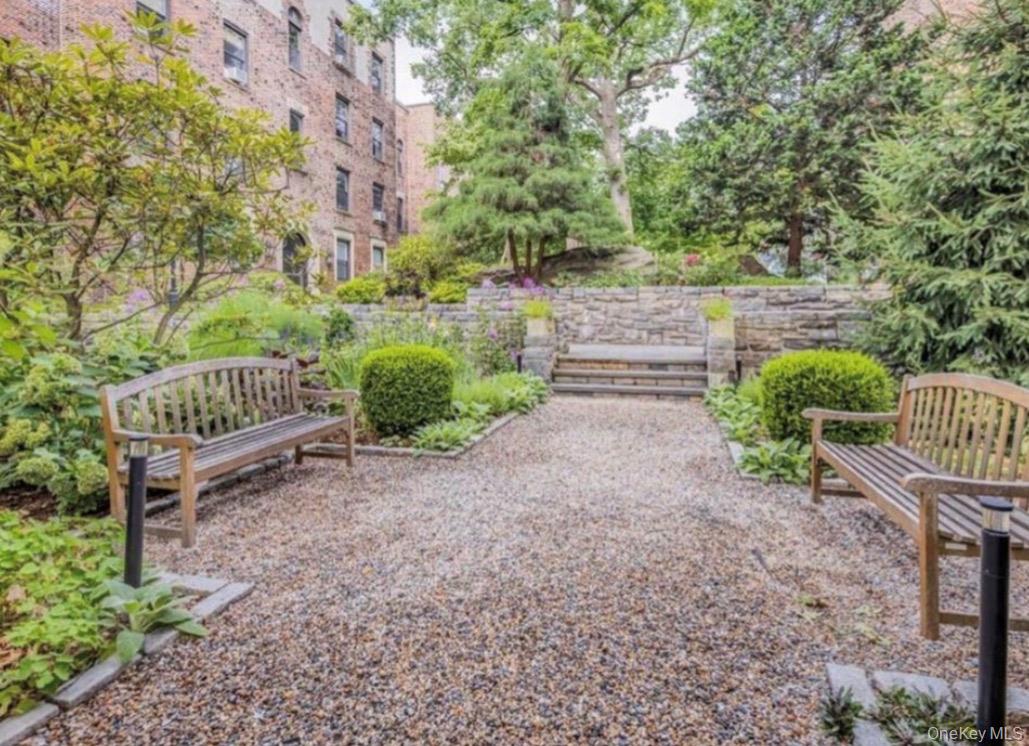 64 Sagamore Road, Unit C1 Bronxville, NY 10708 - Photo 5 of 15 Gallery Image 5