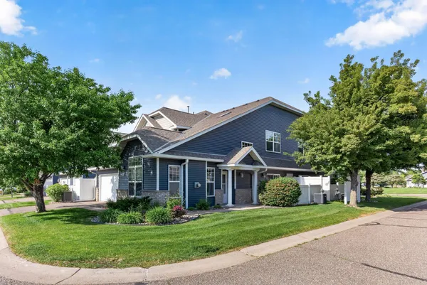 $290,000 | 440 Hickory Lane North, St. Paul, MN 55128