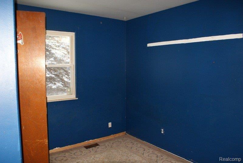2421 Indian Road Lapeer, MI 48446 - Photo 11 of 14 DSC06154.JPG