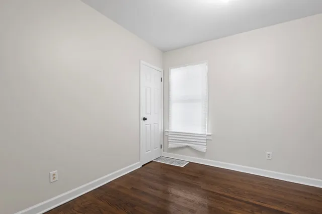 $183,900 | 15661 State Street, South Holland, IL 60473