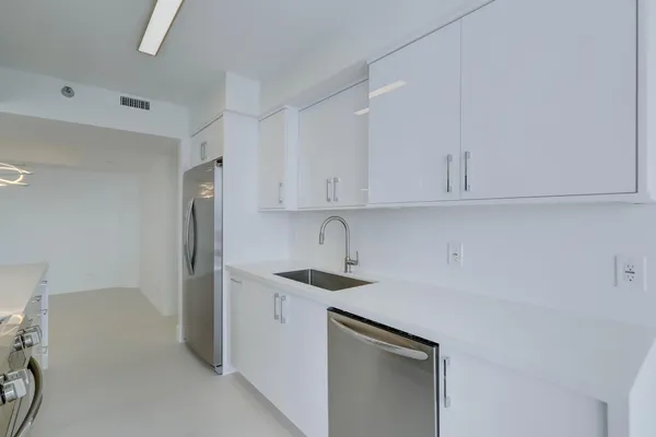 $4,500 | 3640 Yacht Club Drive, Unit 1507, Aventura, FL 33180