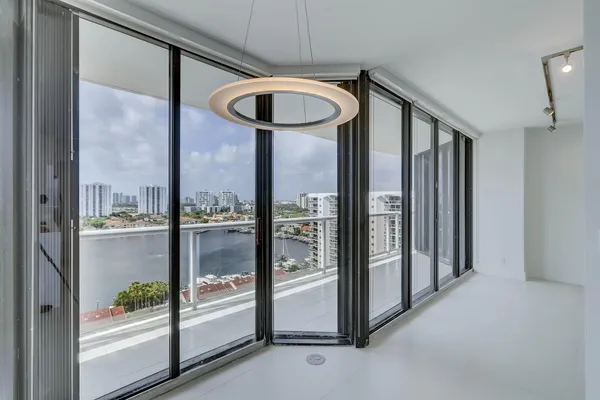 $4,500 | 3640 Yacht Club Drive, Unit 1507, Aventura, FL 33180