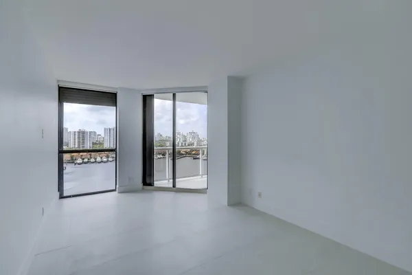 $4,500 | 3640 Yacht Club Drive, Unit 1507, Aventura, FL 33180