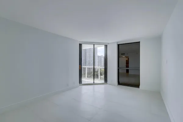 $4,500 | 3640 Yacht Club Drive, Unit 1507, Aventura, FL 33180