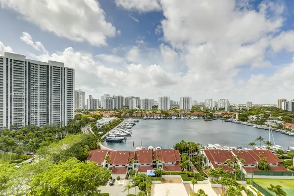 $4,500 | 3640 Yacht Club Drive, Unit 1507, Aventura, FL 33180