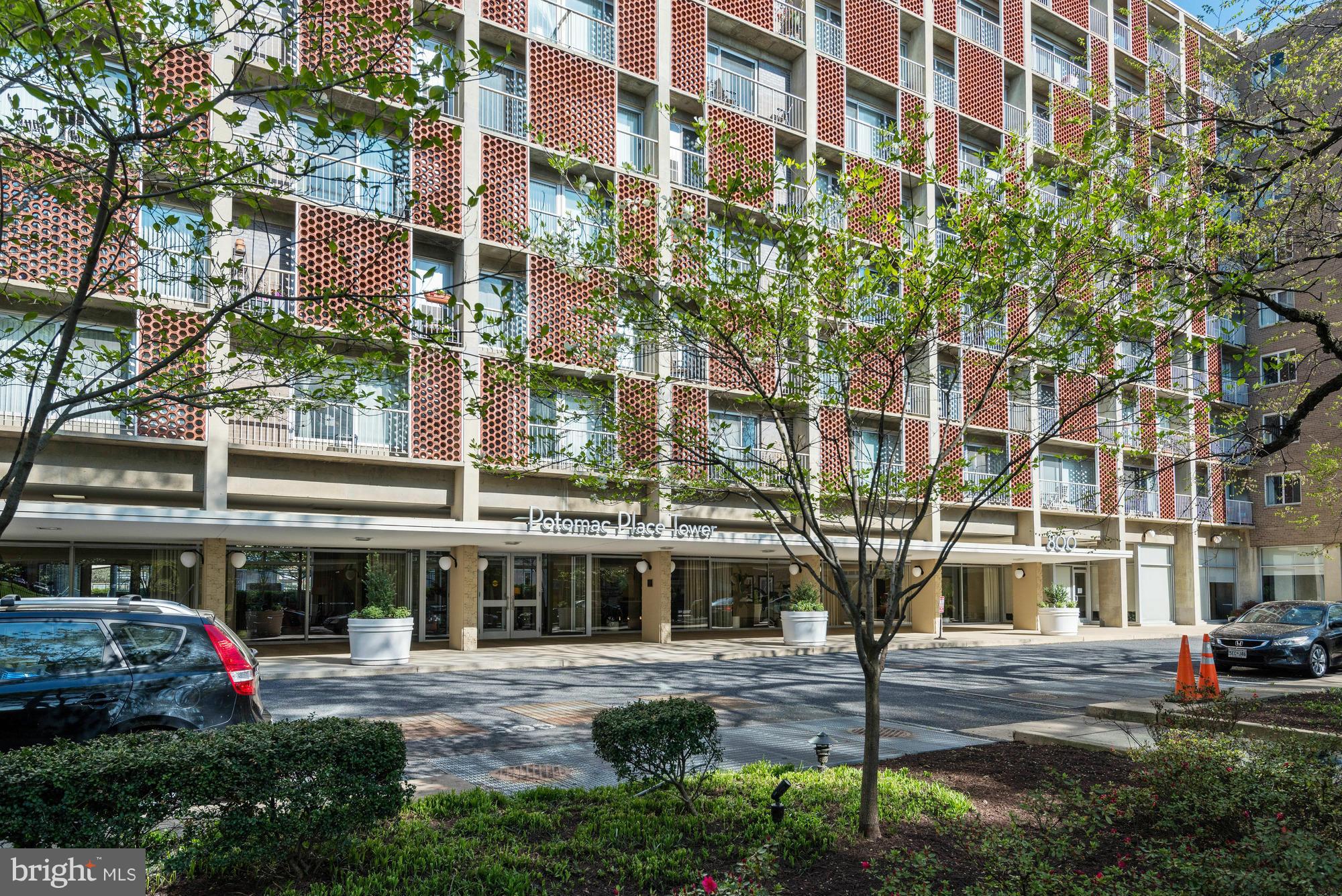 800 4th Street Southwest, Unit S615 Washington, DC 20024 - Photo 1 of 28 a front view of a building with street view