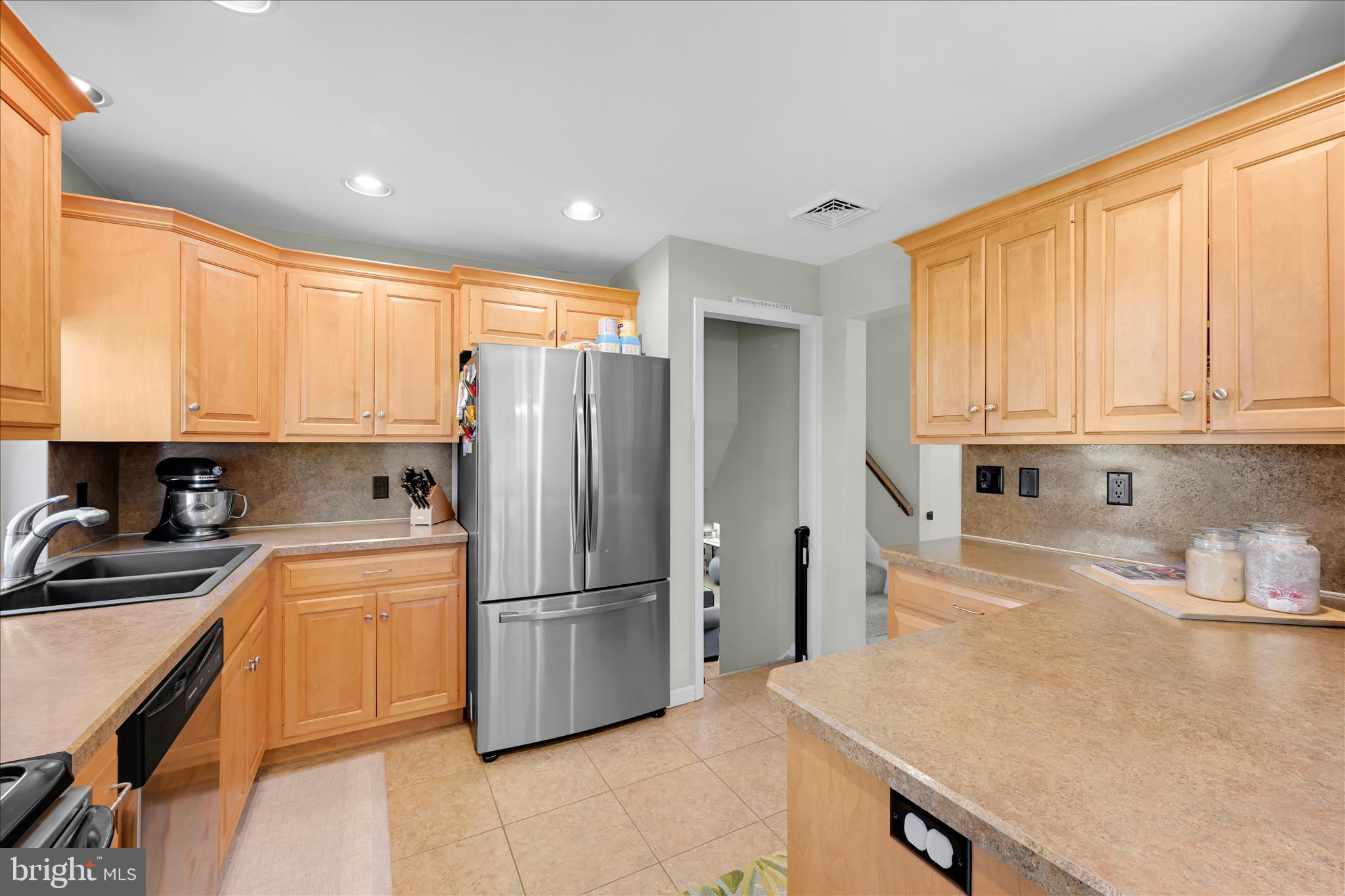 240 Birchwood Lane Lititz, PA 17543 - Photo 13 of 34 Kitchen