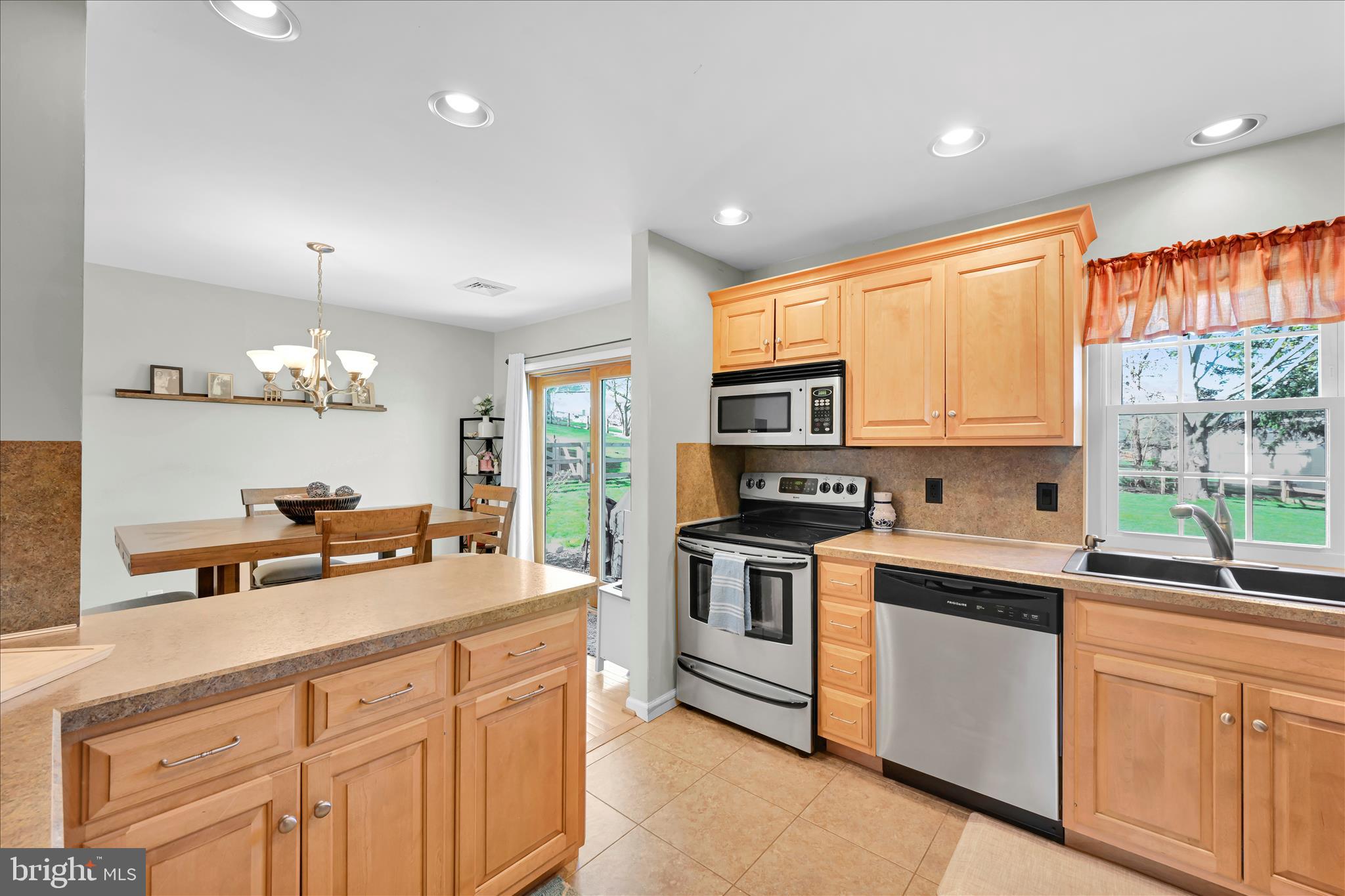 240 Birchwood Lane Lititz, PA 17543 - Photo 14 of 34 Kitchen