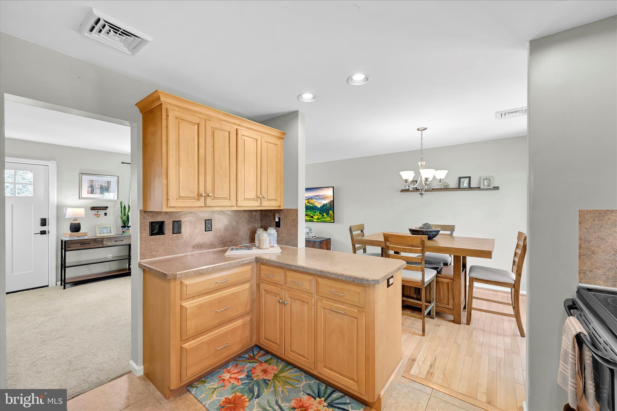 240 Birchwood Lane Lititz, PA 17543 - Photo 15 of 34 Kitchen