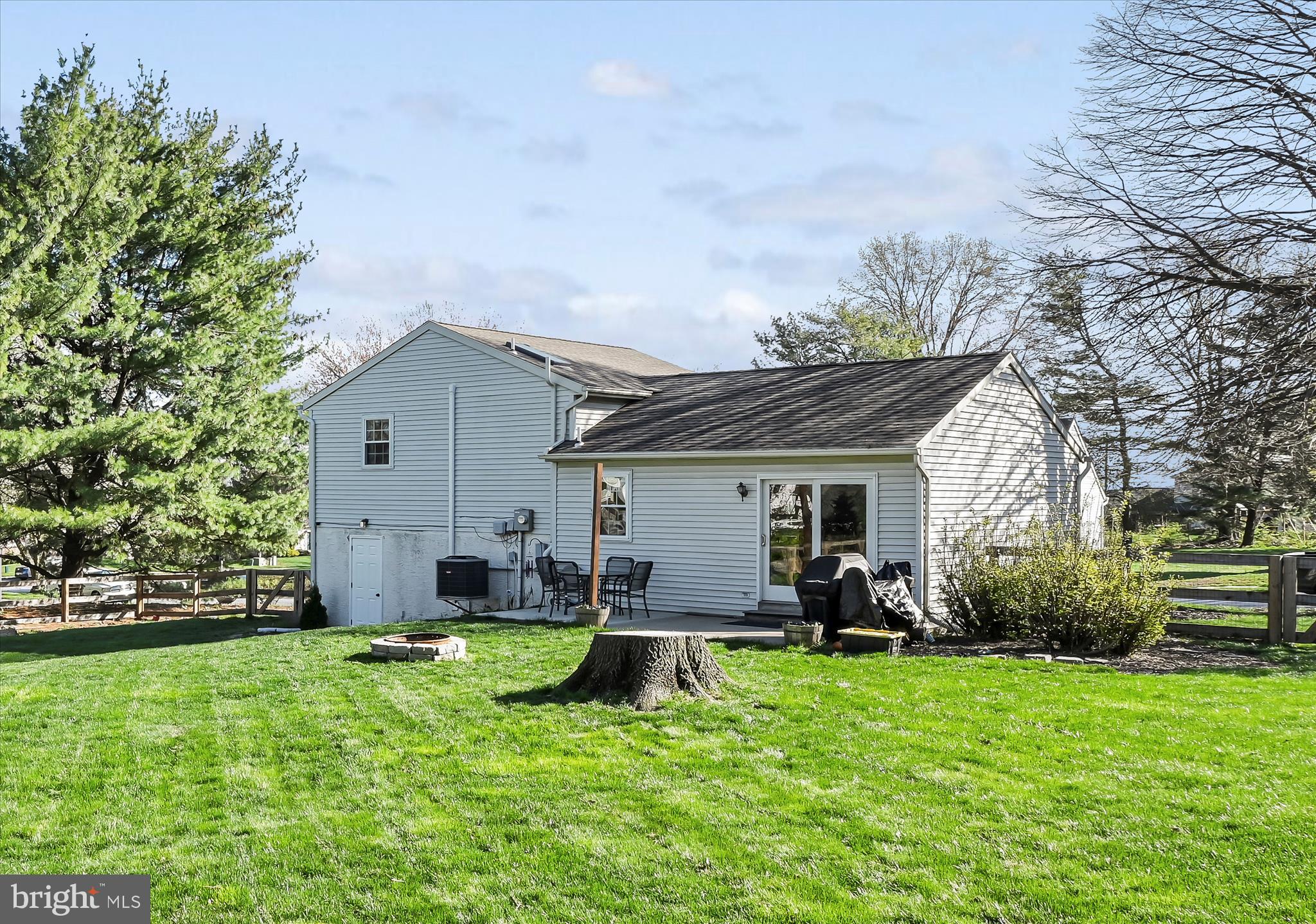 240 Birchwood Lane Lititz, PA 17543 - Photo 30 of 34 Exterior Back