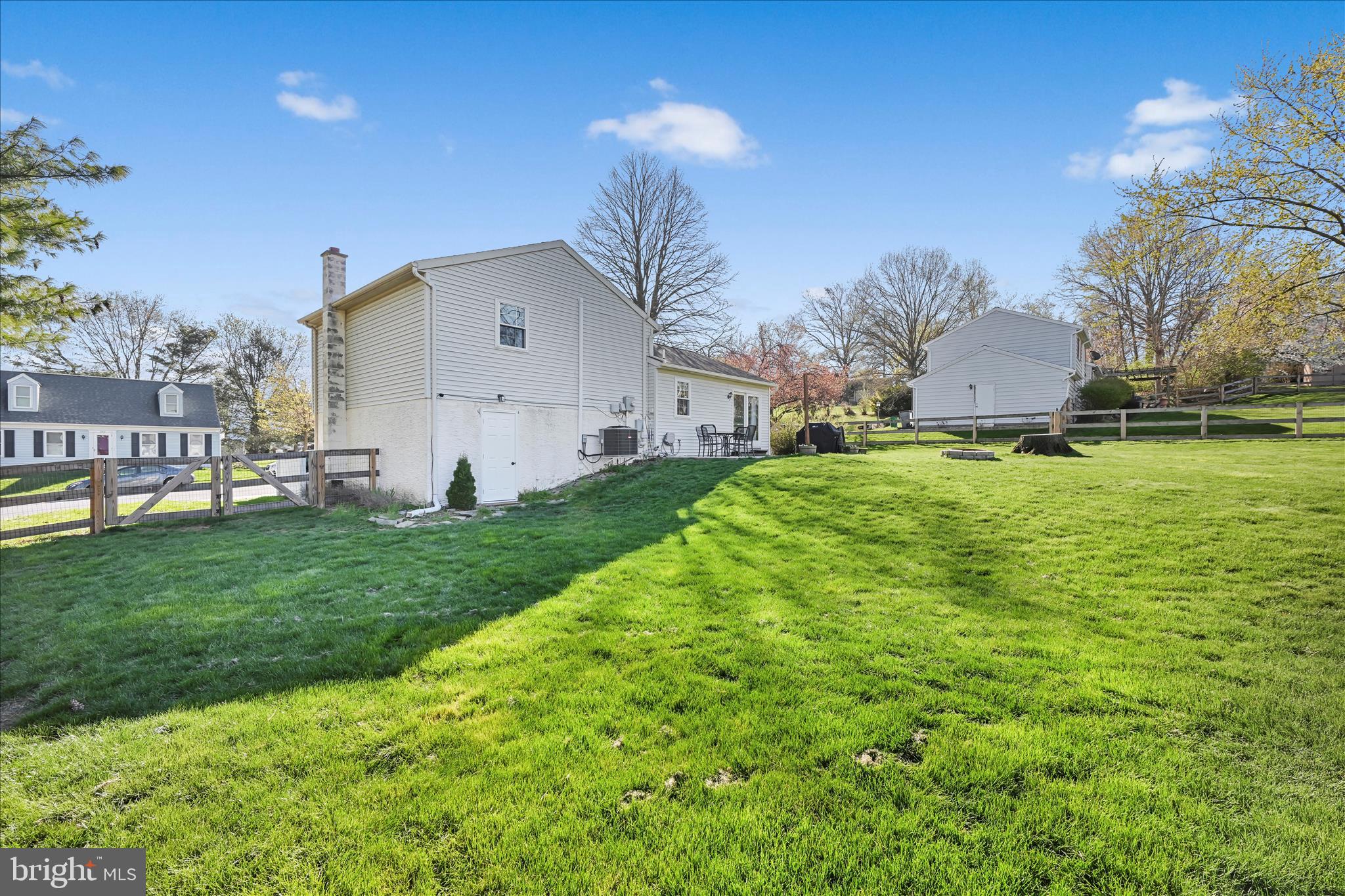 240 Birchwood Lane Lititz, PA 17543 - Photo 33 of 34 Exterior Back