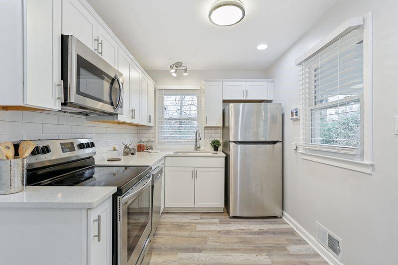 623 Montevista Street Southwest Atlanta, GA 30310 - Photo 14 of 30