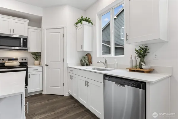 $712,995 | 10802 188 Street East, Unit 1033, Puyallup, WA 98374