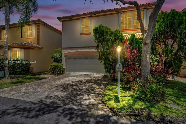 $4,500 | 1251 Hayes Street, Hollywood, FL 33019