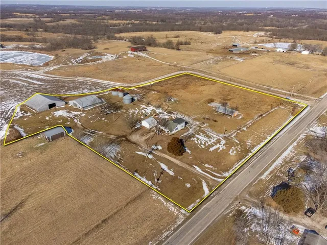 $469,900 | 68 Highway 131, Holden, MO 64040