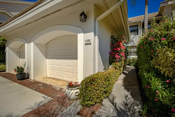 $850,000 | 3881 Back Bay Drive, Unit 118, Jupiter, FL 33477