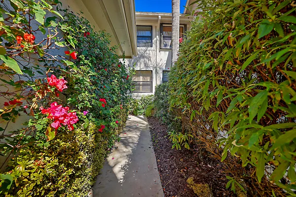 $850,000 | 3881 Back Bay Drive, Unit 118, Jupiter, FL 33477